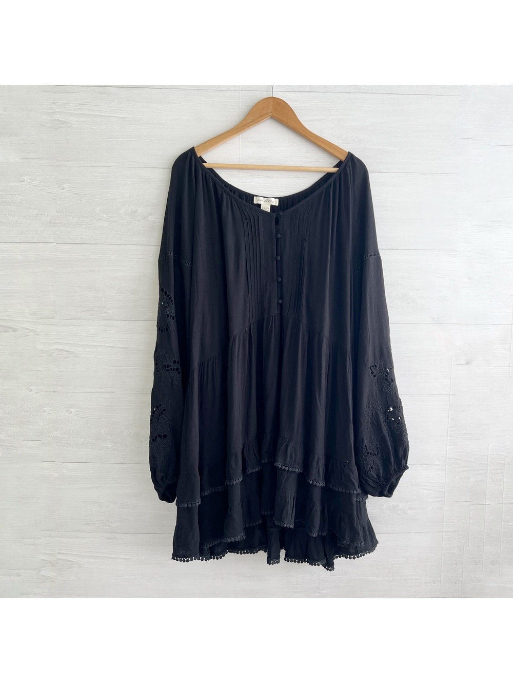 NWT Aveology Macie 26/28 Black Embroidered Boho Viscose Tunic Plus Size